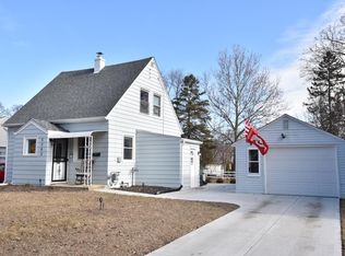 5360 N 52nd St, Milwaukee, WI 53218