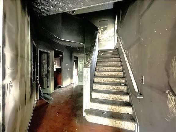 3rd image of 4230 Annlette Dr