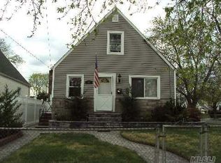 124 Fir St, Valley Stream, NY 11580