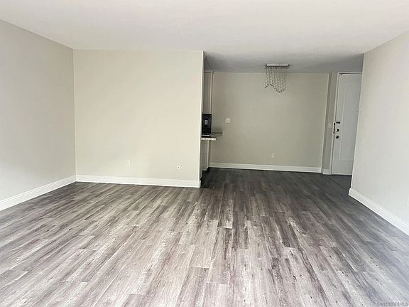 2nd image of 6455 La Jolla Blvd Unit 142