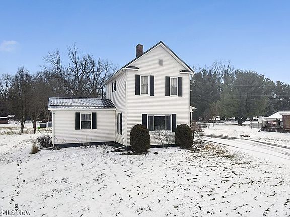 4th image of 2420 Beechwood Ave