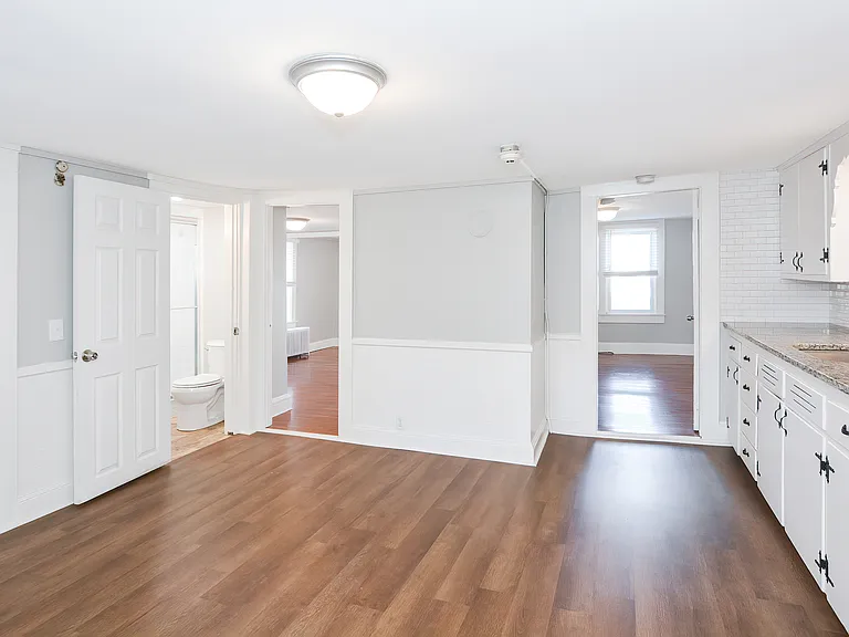 39 Bourne St #1 — Photo 10