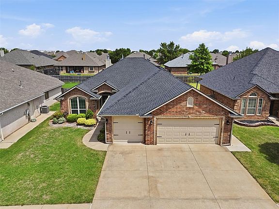 4th image of 9012 Lolly Ln