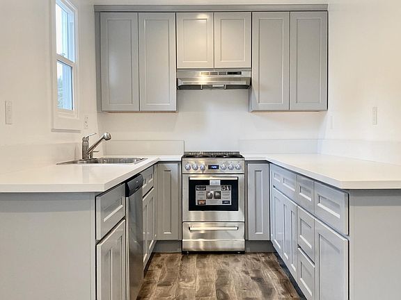 3rd image of 7979 Norton Ave #4