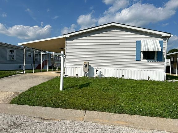 Exterior Image-1-260 Maplewood Village