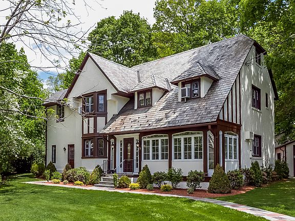 3rd image of 5 Gilmore Ct