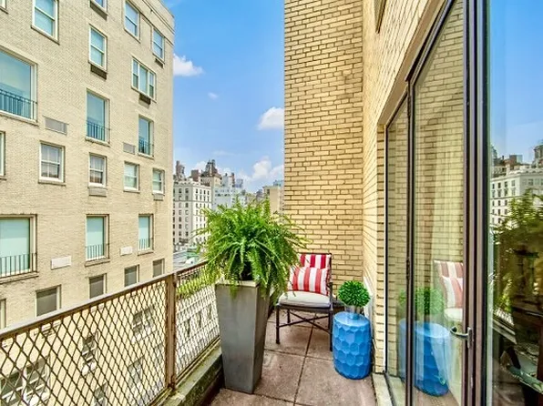 3 East 71st Street image 12 of 26