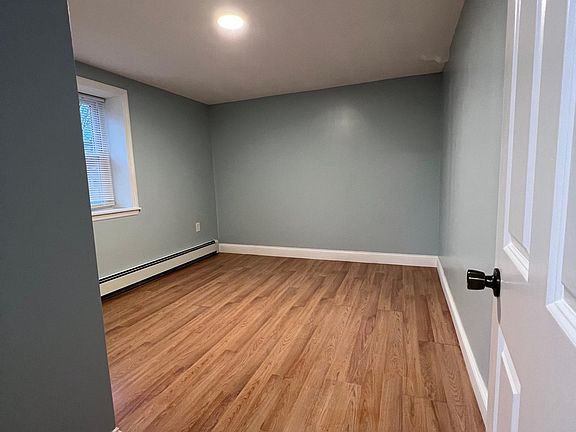 3rd image of 595 Westford St