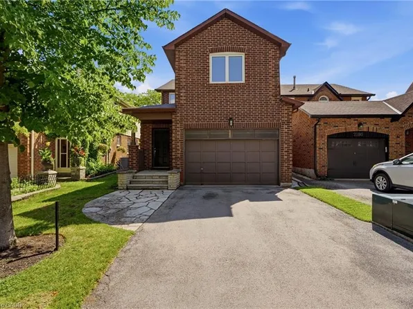 2178 Madden Blvd, Oakville, ON L6H 3M2