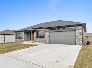 808 W Rader St, Lone Jack, MO 64086