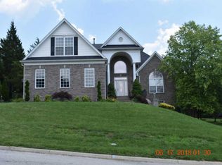 8806 Duck Crossing Ln, Louisville, KY 40291