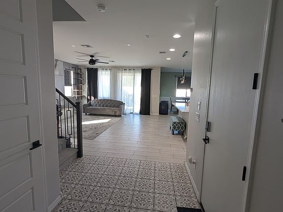 3rd image of 26410 N Thornhill Dr