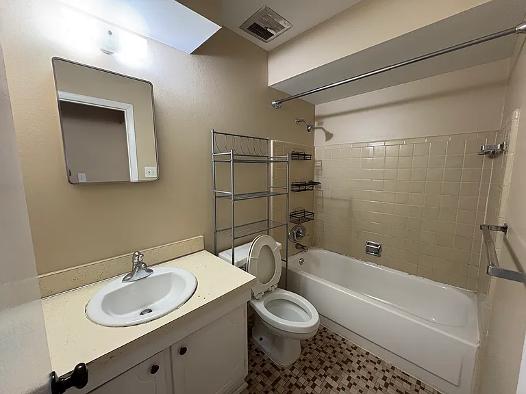 45552 Platt St #1 — Photo 5