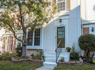 12109 Wedgeway Ct, Fairfax, VA 22033