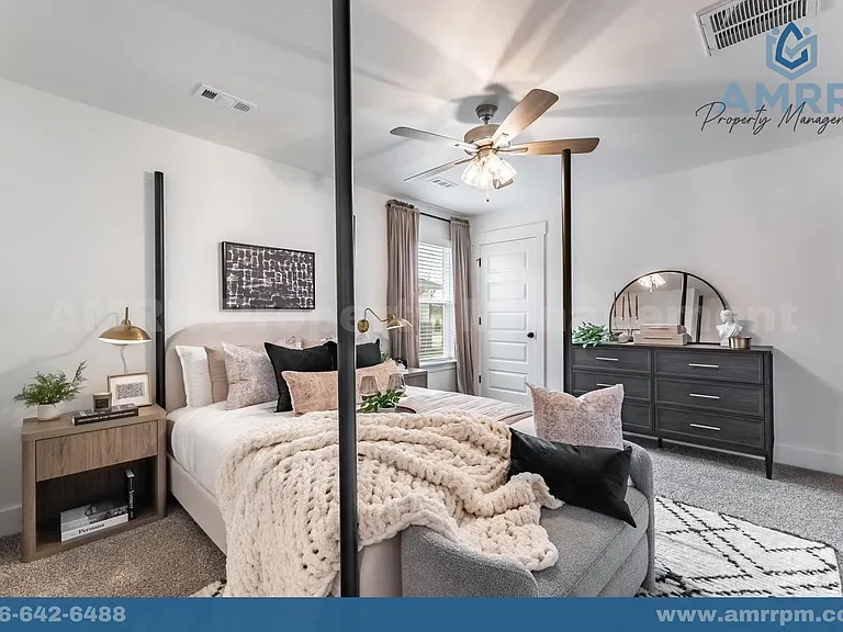824 S Sparrow St — Photo 12