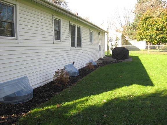 5th image of 16 Cleaveland Ave