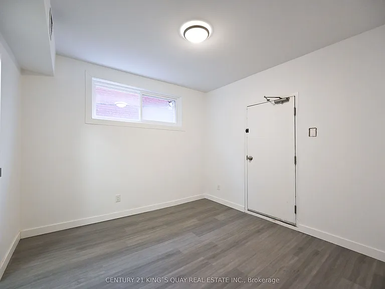 1A Leonard Ave #2 — Photo 11