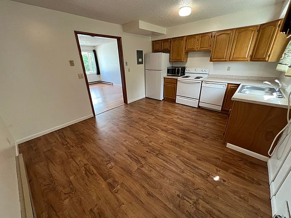5th image of 1214 E Adams Ave #1