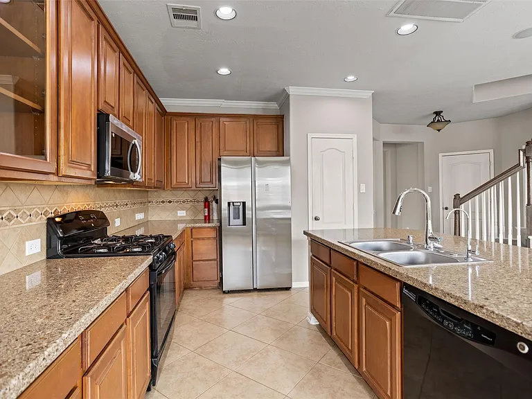 30322 Deleon Fields Dr — Photo 21
