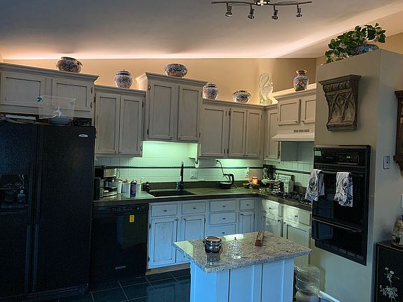 Painted Staggered Cabinets