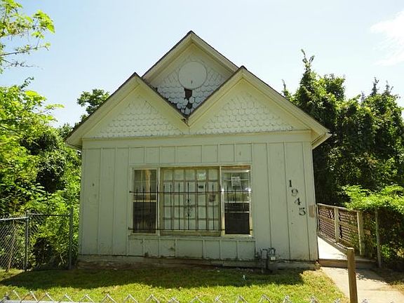 2nd image of 1945 N 14th St