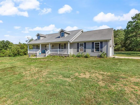 8372 E Forest Hills Dr, Dittmer, MO 63023