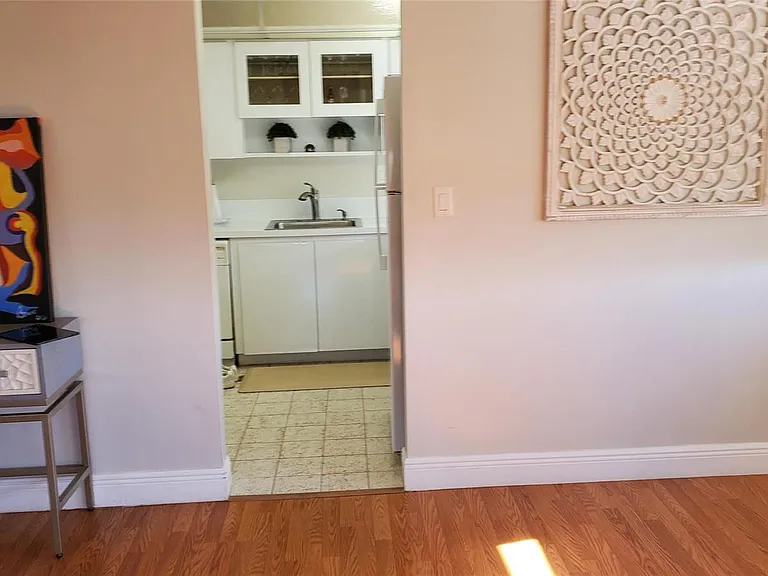 1400 Saint Charles Pl #713 — Photo 4