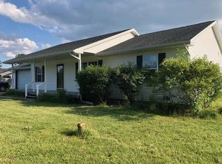 9580 Creek View Dr, Farwell, MI 48622