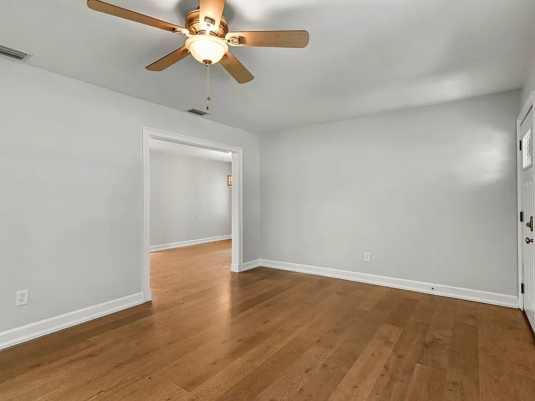 1781 Bryan Ave — Photo 7