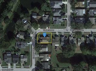 11911 Cedarfield Dr, Riverview, FL 33579