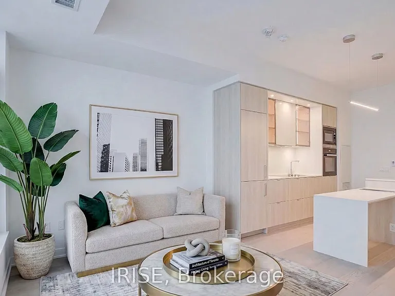 11 Yorkville Ave #5001 — Photo 1