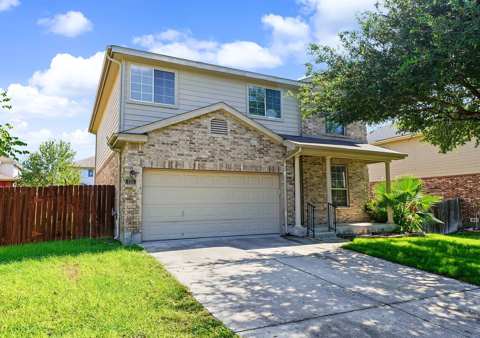 Beautiful 4-Bedroom Home in Falcon Ridge with Upgraded Kitchen & Private Backyard — Photo 3