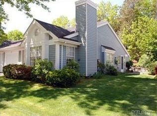 179 Glen Dr, Ridge, NY 11961