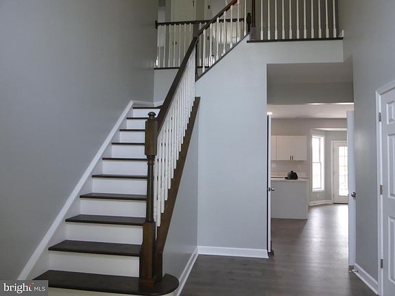 3rd image of 1285 Boggs Ln