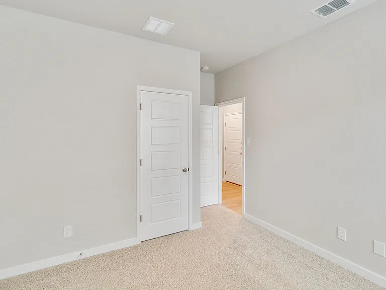 830 Staglin St #B — Photo 25