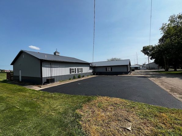 107 W Main St #1, McNabb, IL 61335