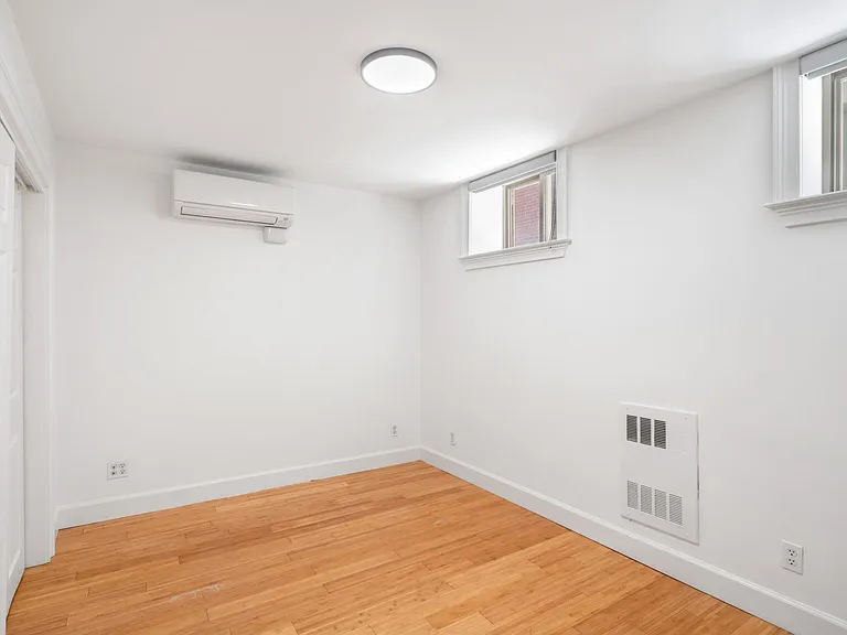 10 Hanover Ave #1 — Photo 10