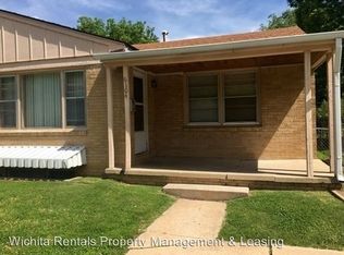 6122 E Oakwood Dr, Wichita, KS 67208