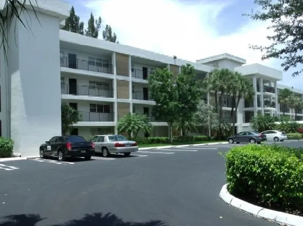 3051 S Palm Aire Dr APT 308, Pompano Beach, FL 33069