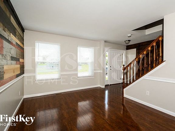 3rd image of 203 Dardenne Run Ct
