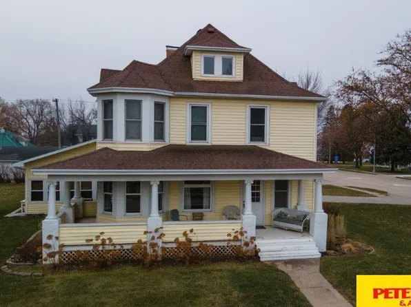 313 W Main St, Hartington, NE 68739