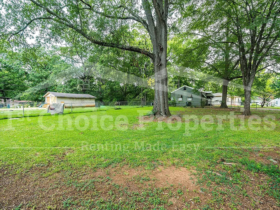 1272 Meadow Ln