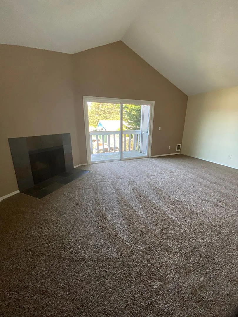3538 Northwest Ave #20 Move In Special ~ First Months Free! — Photo 4