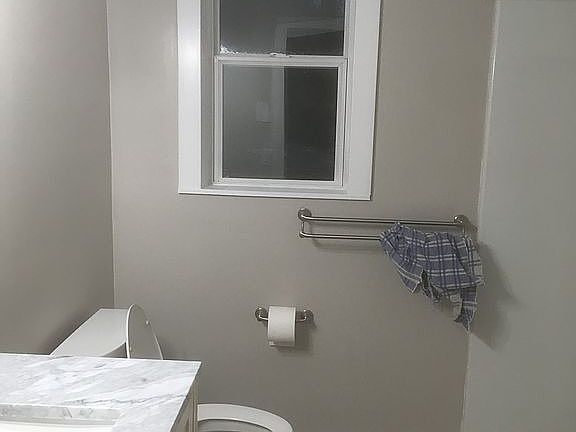 3rd image of 32163 Bertrand St