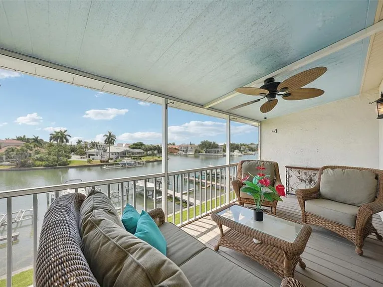 637 Pinellas Bayway S #105 — Photo 39