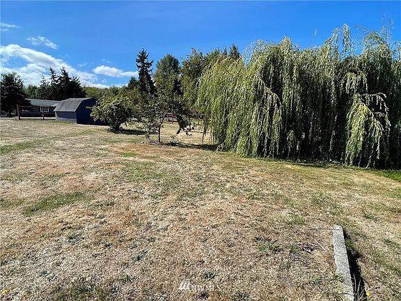 2nd image of 100 W McCawley Dr
