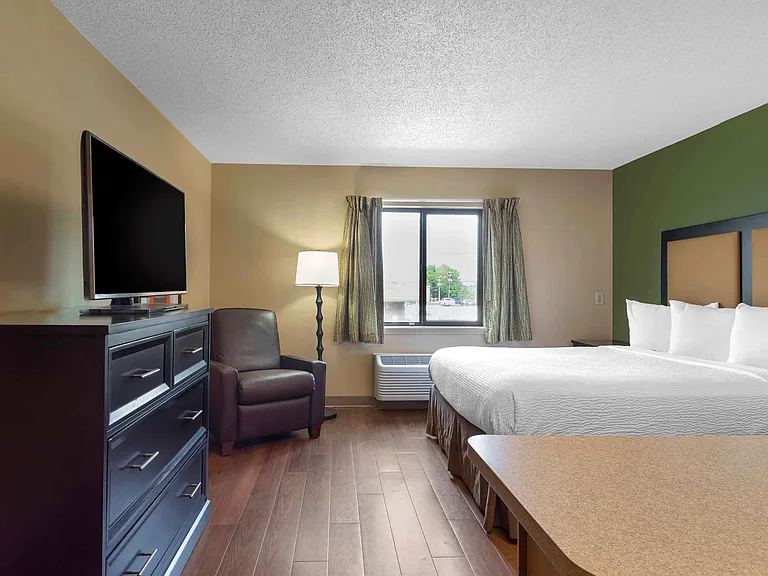 Studio Suite - 1 Queen Bed