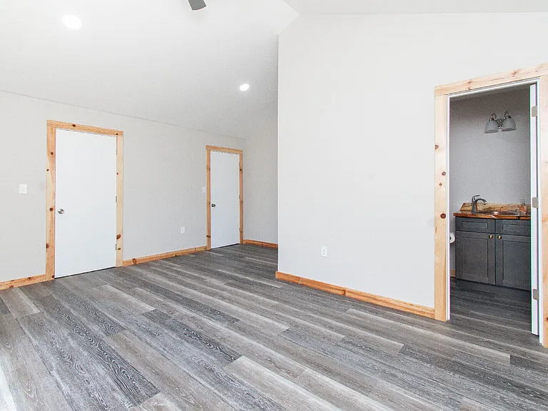 3 E Ave N — Photo 8