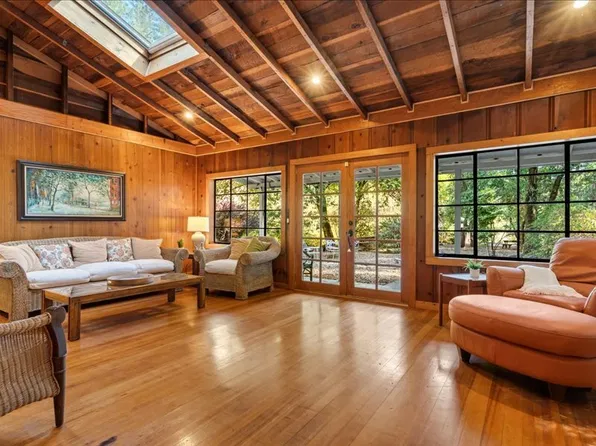 1311 W Dry Creek Rd, Healdsburg, CA 95448