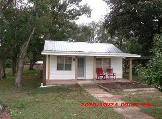 5267 Peanut Rd, Graceville, FL 32440